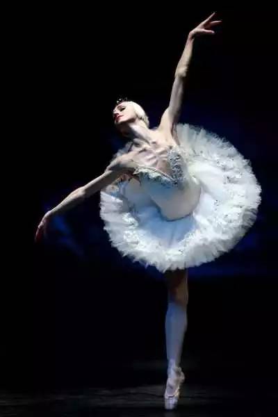 盤錦萬達(dá)廣場(chǎng)舞藝舞蹈演出 動(dòng)漫游戲開發(fā)主題，你不能錯(cuò)過的精彩